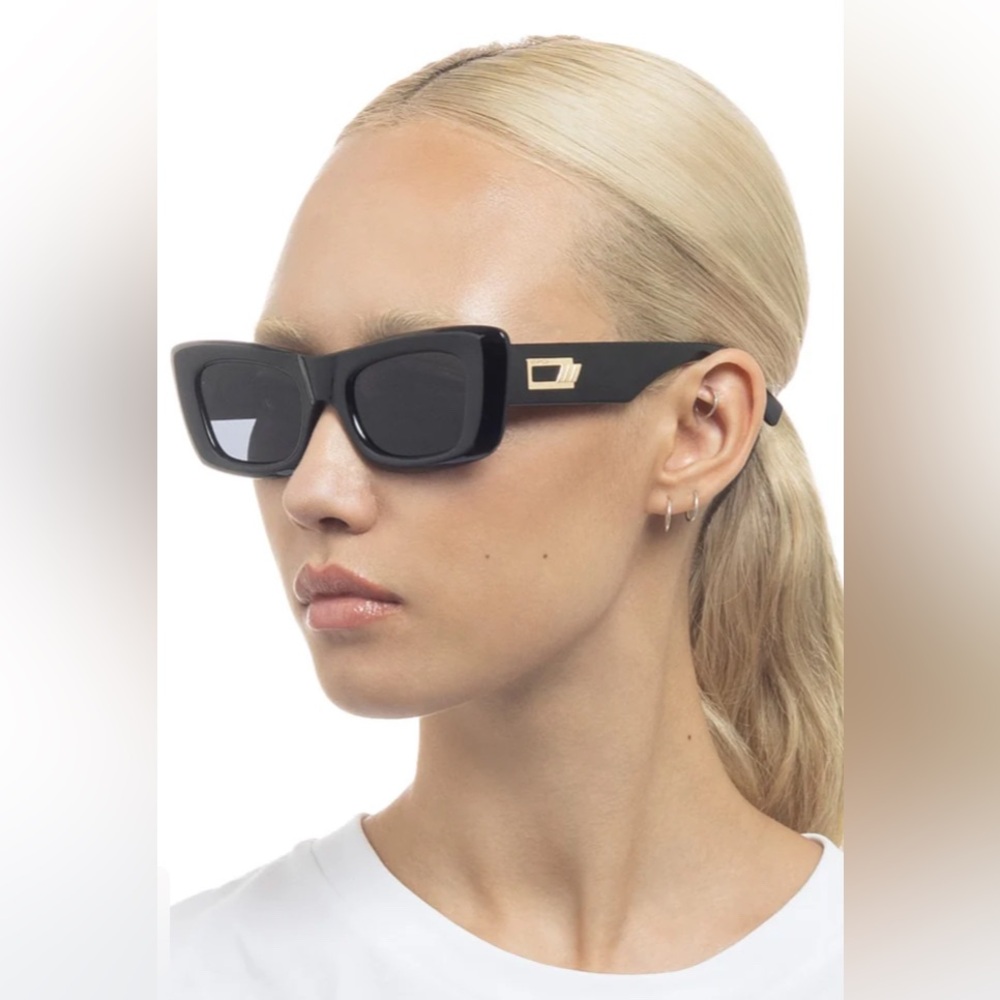 NWT Le Specs Dopamine Sunglasses Black Oversized Rectangular Frame Retro 90s